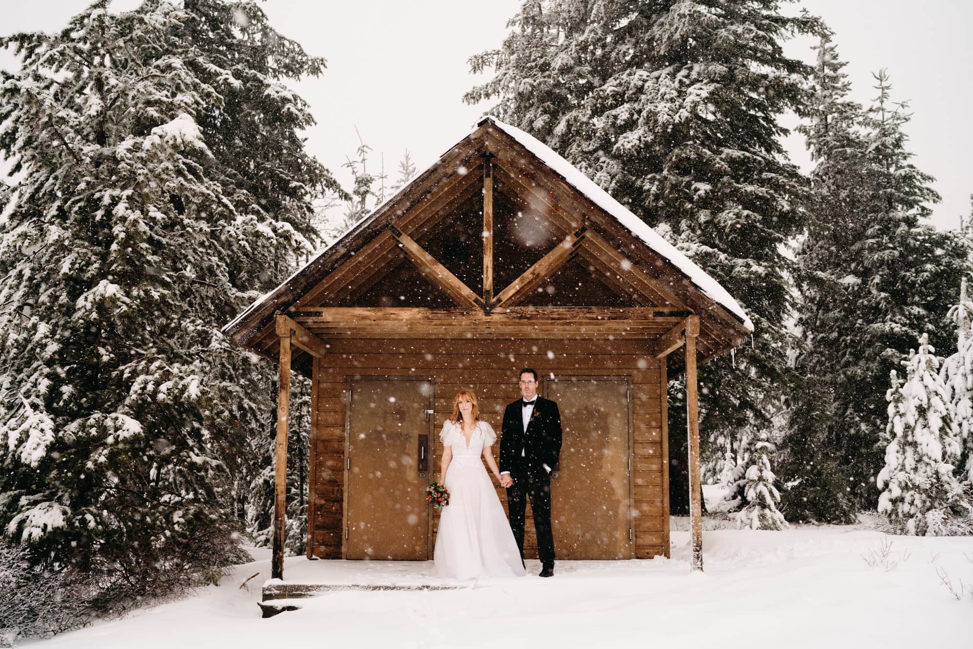  Bend  Oregon  Winter Wedding  Venues  Hollins Head Barn